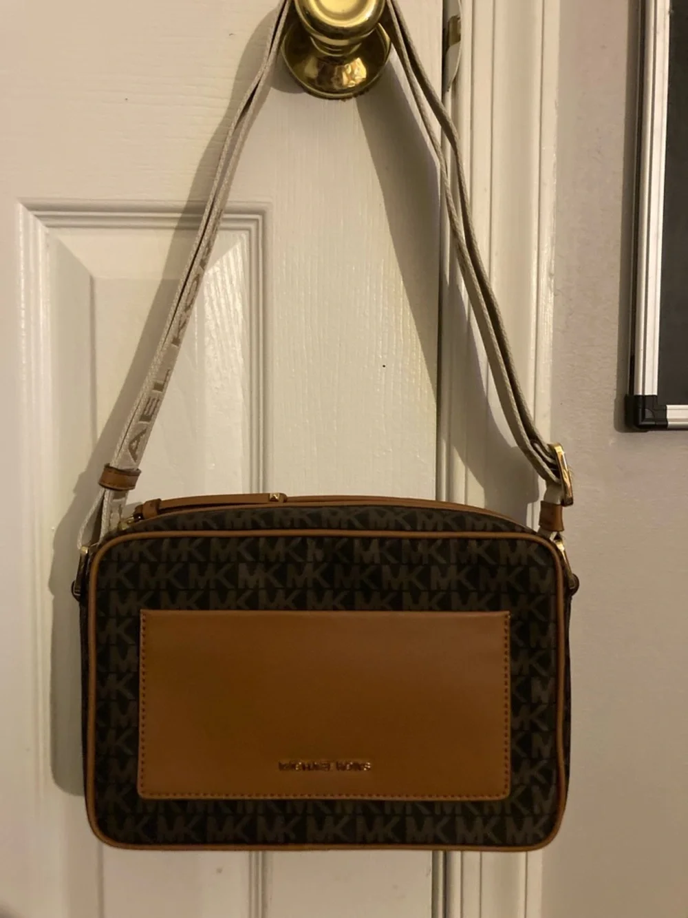 Michael Kors Brown and Tan MK Signature Logo design bag NWOT - Picture 2 of 7